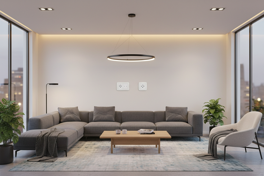 Модерен уютен хол с електрически контакти